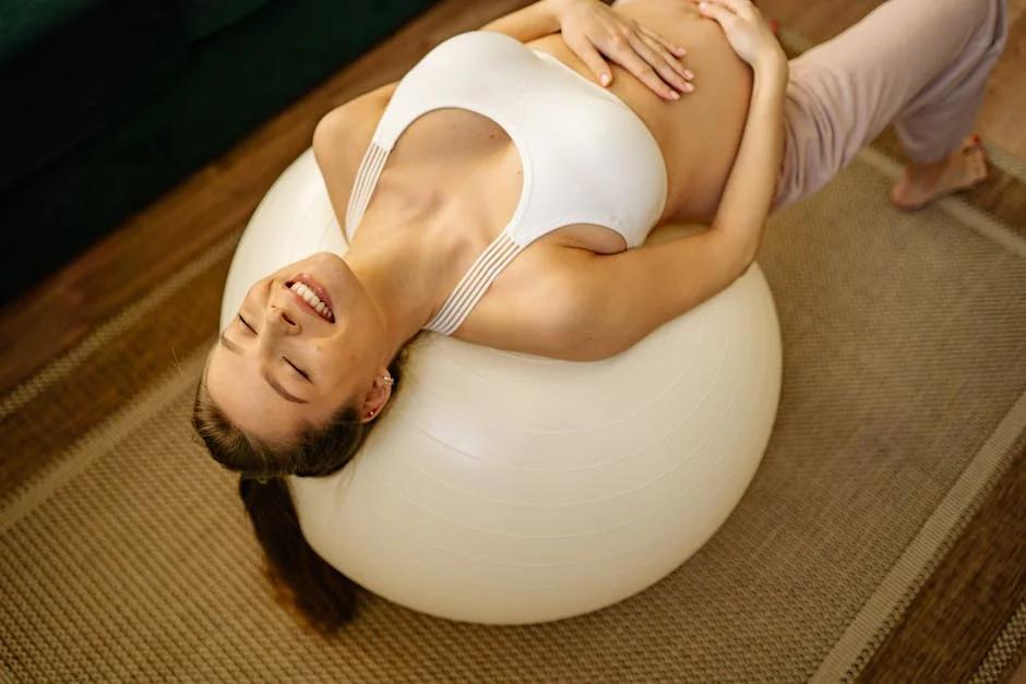 Mẹ bầu 21-24 tuần bị đau lưng, đầy hơi: Nguyên nhân và 5 bài tập giảm đau tại nhà