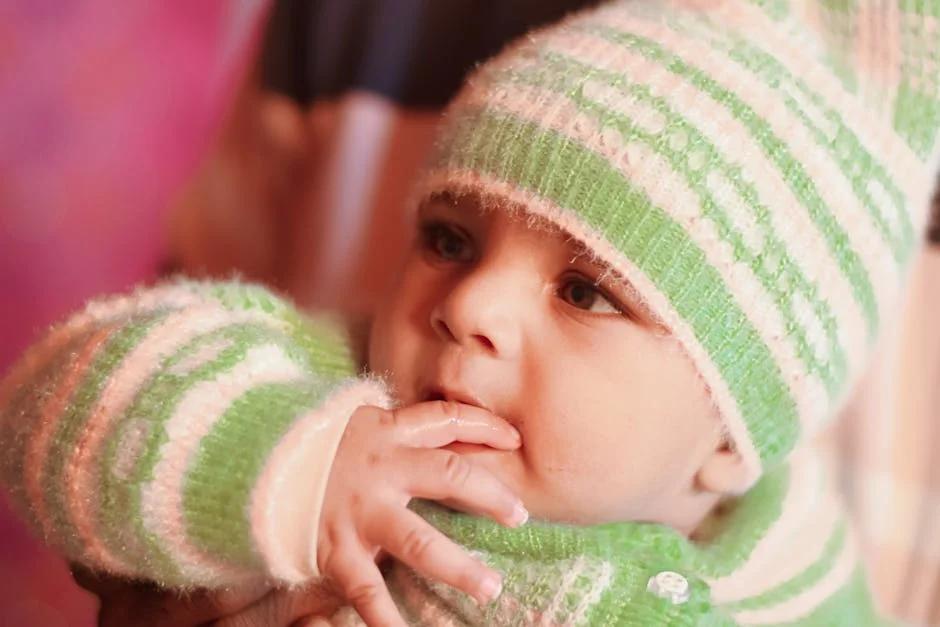 Tay chân miệng có kiêng gió không? Chăm sóc đúng để nhanh khỏi bệnh