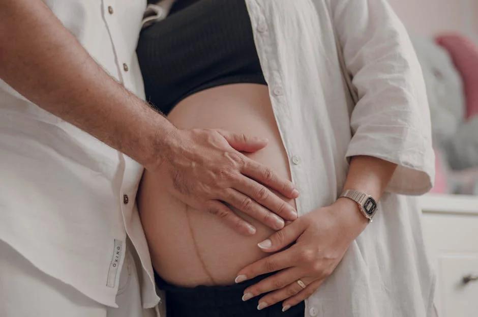 Dấu hiệu sắp vỡ ối và chuyển dạ tuần 37-40: Cách phân biệt cơn gò chuyển dạ thật và cơn gò sinh lý