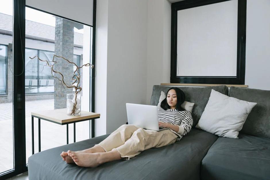 Bí quyết đàm phán làm việc remote sau sinh: Lộ trình cho mẹ bỉm sữa vừa chăm con vừa duy trì thu nhập