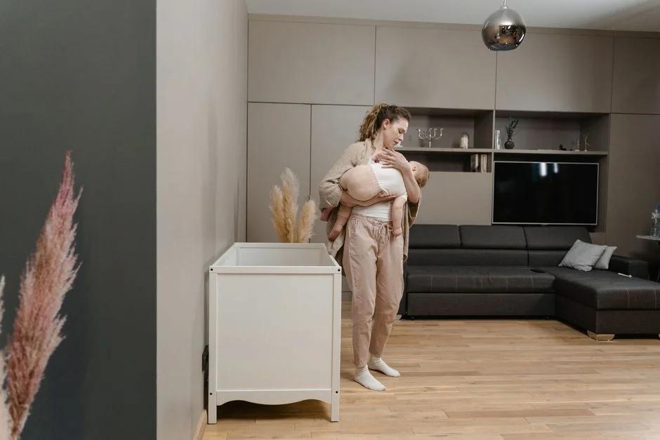 Trẻ ngủ ít, quấy khóc về đêm là bị làm sao?
