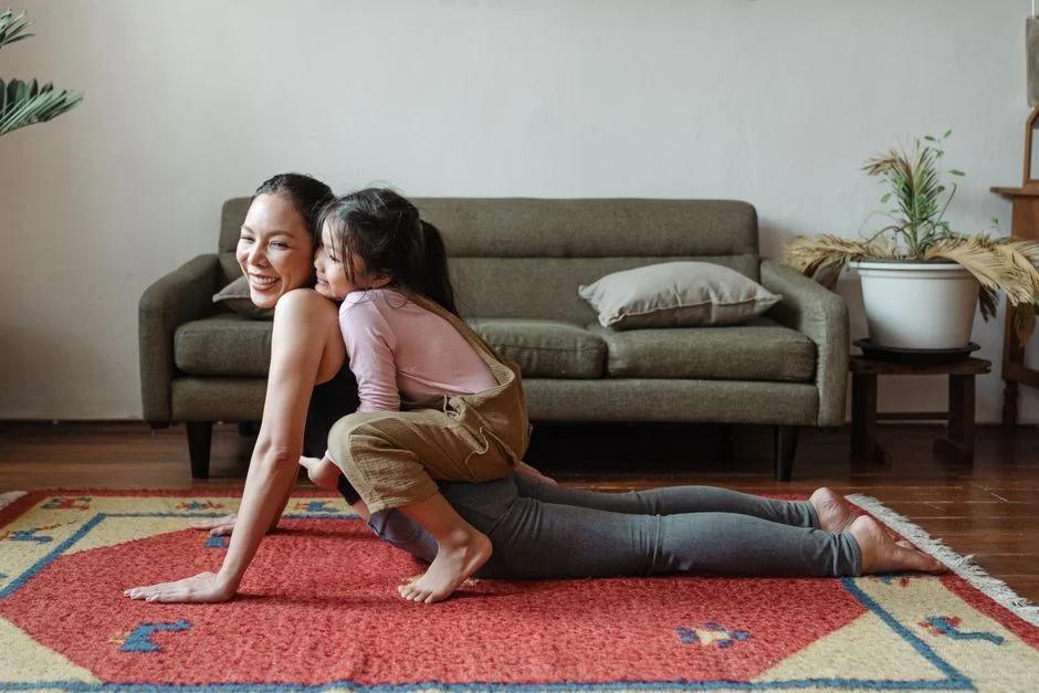 5 bài tập Kegel đúng cách giúp mẹ sau sinh phục hồi sàn chậu, tránh sa tử cung