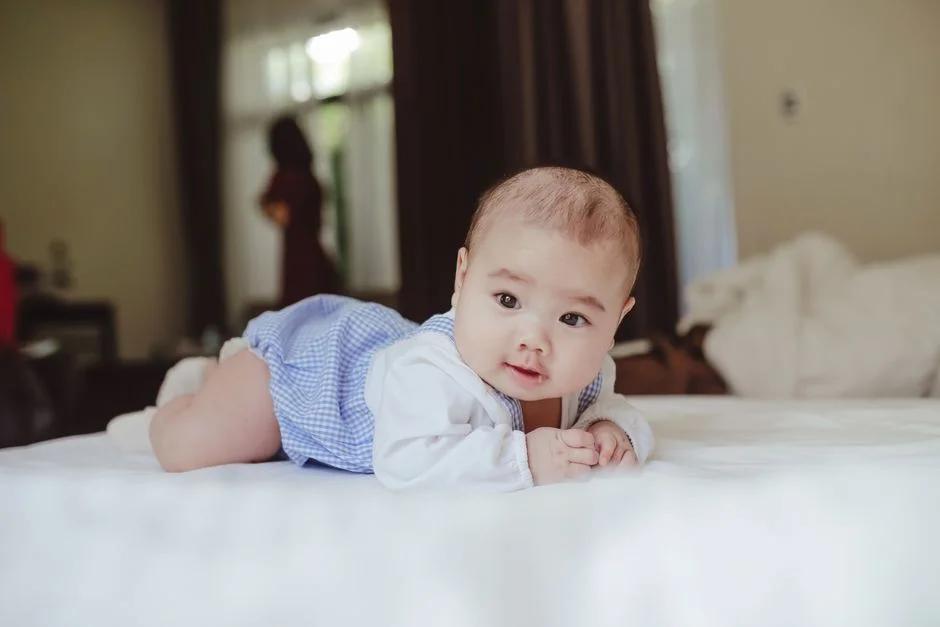 Hướng dẫn chi tiết cách cai sữa đêm cho bé không khóc, mẹ không mất sức