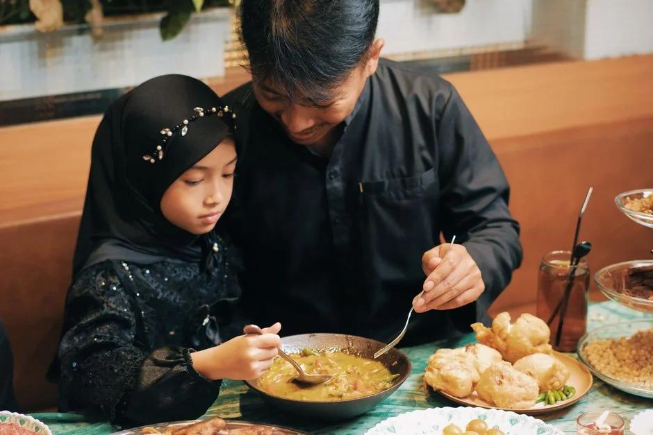 Trẻ biếng ăn do bị ép ăn: Nguyên nhân, tác hại và cách khắc phục