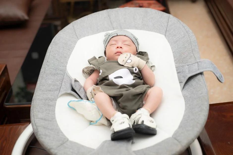 Mẹ bị tắc tia sữa sau sinh: 7 cách thông tắc tại nhà hiệu quả và an toàn