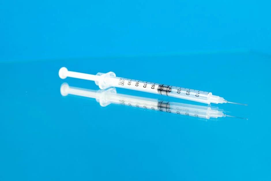 Không tiêm nhắc lại 6in1 có sao không? Hậu quả và rủi ro thế nào?