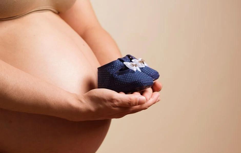 Mẹ bầu trên 35 tuổi: Lời khuyên dinh dưỡng và theo dõi sức khỏe thai kỳ an toàn