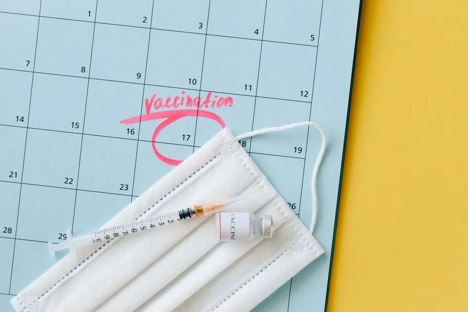Uống Rota và tiêm phế cầu cùng lúc được không? Lợi ích và rủi ro?