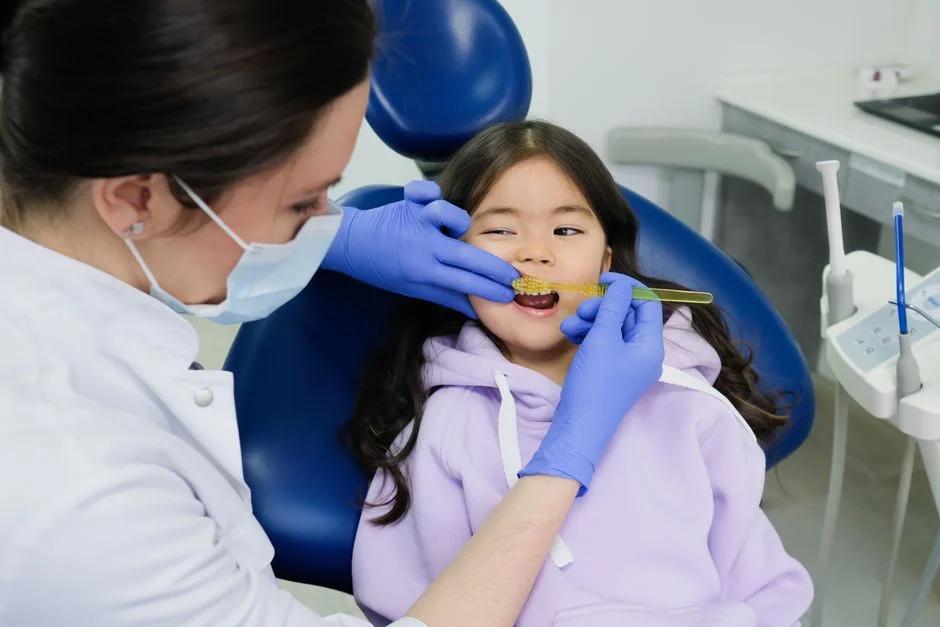 Bệnh tay chân miệng ở trẻ: Dấu hiệu, mức độ nguy hiểm và khi nào cần đến bệnh viện