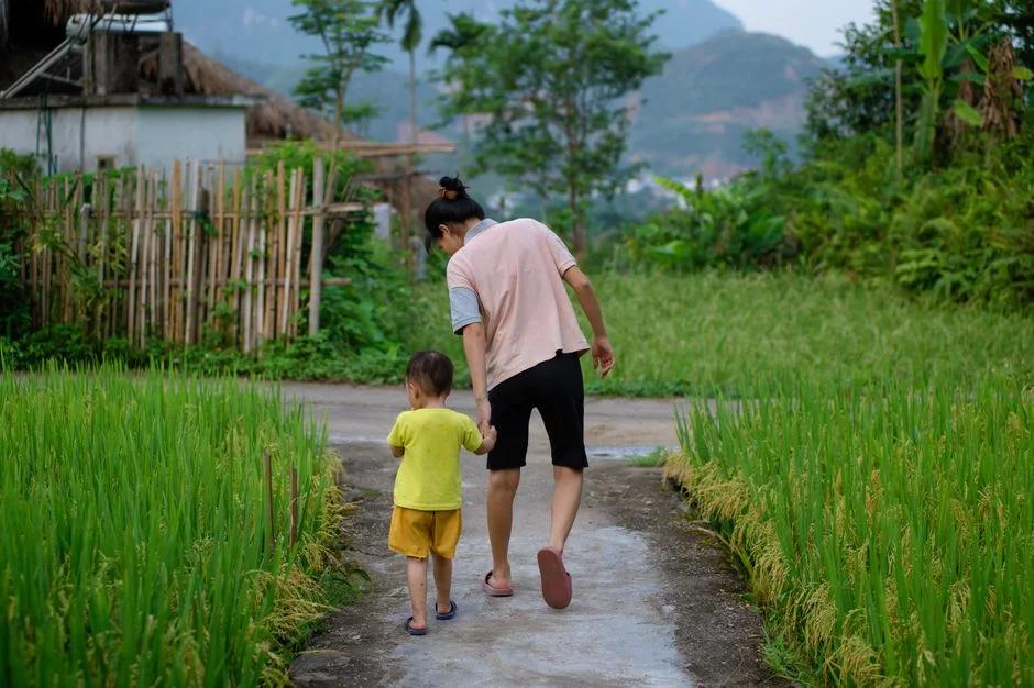 Phương pháp tập vệ sinh cho bé 18-24 tháng tuổi: Lộ trình 7 ngày không nước mắt cho mẹ Việt bận rộn