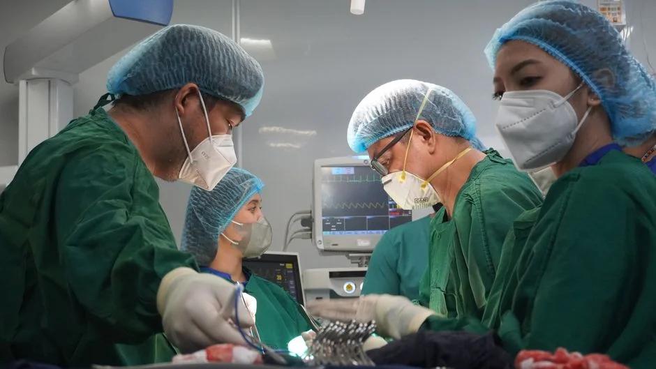 Nước ối sắp sinh có màu gì? Màu nào là nguy hiểm?