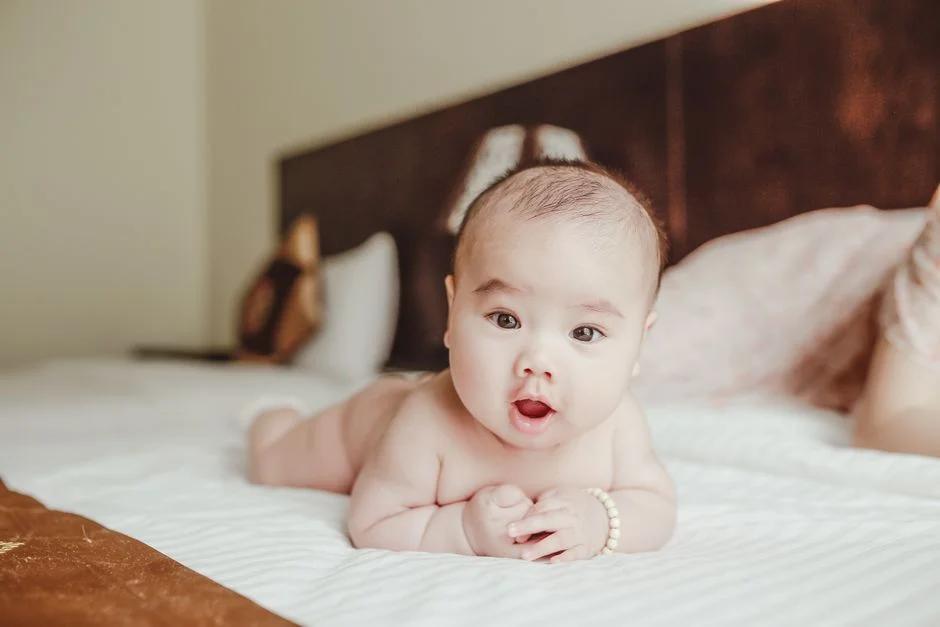 Hạ đường huyết ở trẻ sơ sinh: Dấu hiệu mẹ thường bỏ qua và cách xử lý kịp thời