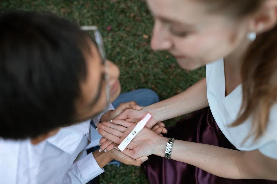 Mẹ bầu bị sốt khi mang thai phải làm sao để giải quyết ngay?