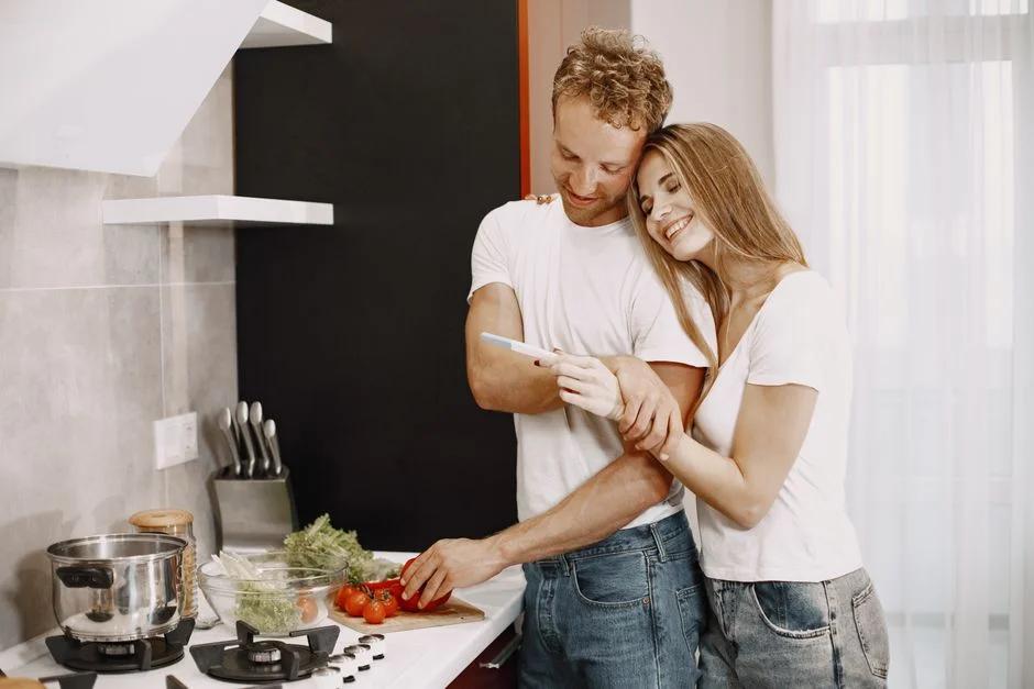 Ra máu báo thai thử que được chưa? Kết quả có chính xác không?