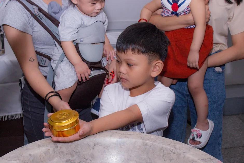 8 điều cha mẹ nên nói mỗi ngày để con tự tin và biết tự bảo vệ bản thân