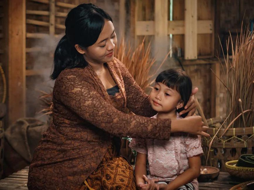 Trẻ bị tay chân miệng: Dấu hiệu, cách chăm sóc và phòng ngừa